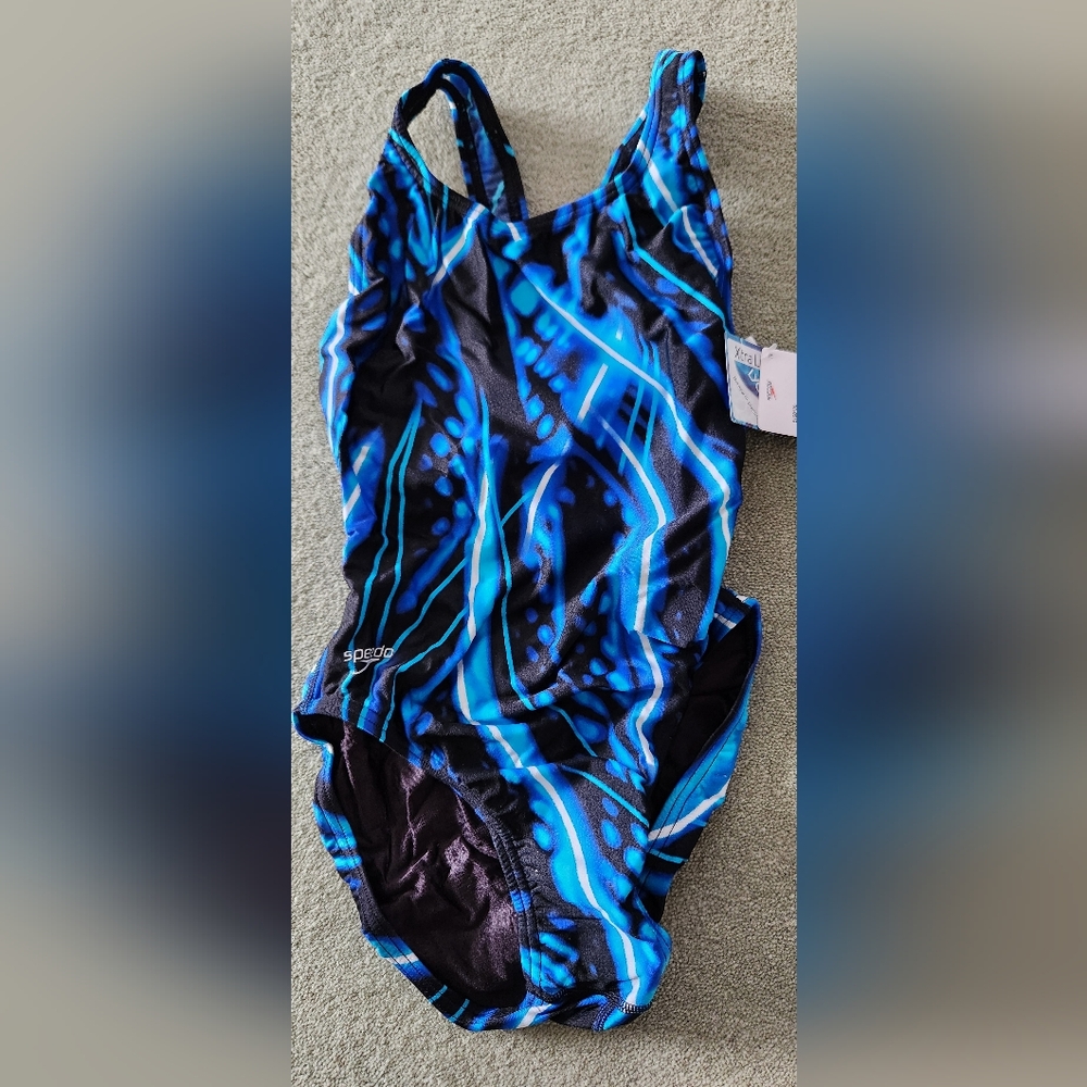 Speedo swim suit One piece NWT